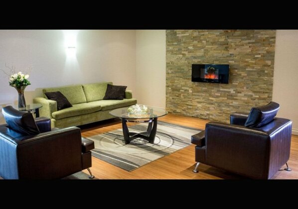 Quality Inn & Suites Brossard - Photo2