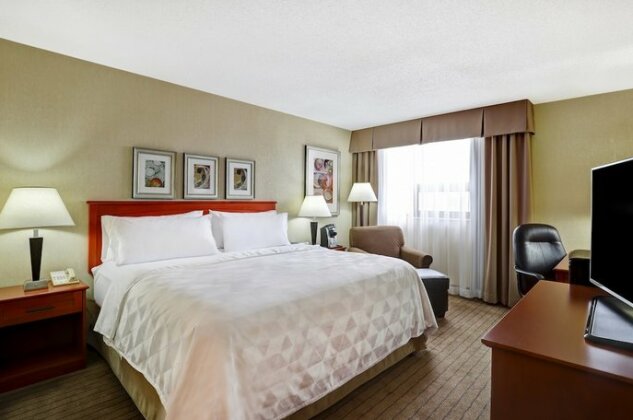 Holiday Inn Burlington Hotel & Conference Centre - Photo5