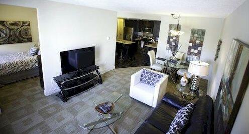 Corporate Suites of Calgary - Photo4