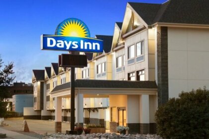 Days Inn by Wyndham Calgary Northwest Calgary