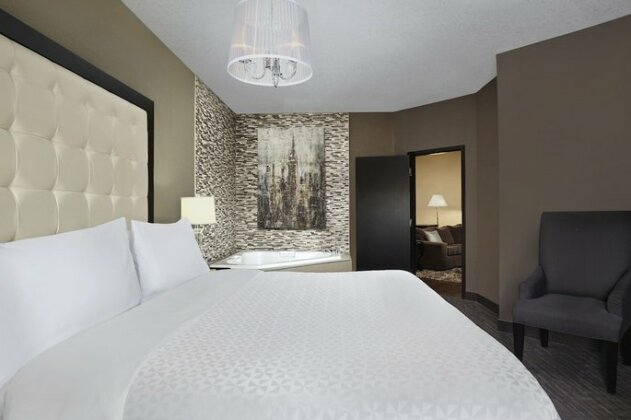 Four Points by Sheraton Calgary West - Photo5