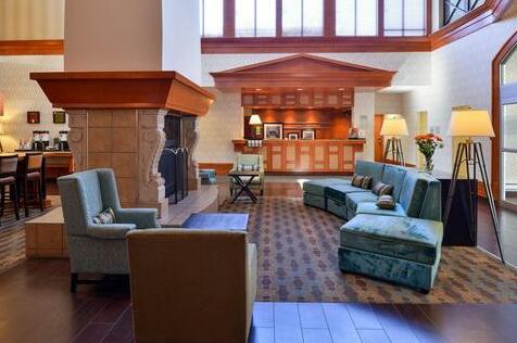Hampton Inn & Suites by Hilton Calgary University NW - Photo5