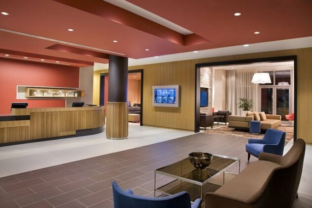 Residence Inn by Marriott Calgary Airport - Photo3