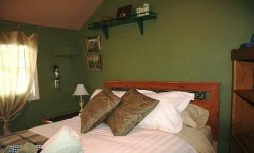 River Wynde Executive Bed & Breakfast by Elevate Rooms - Photo3