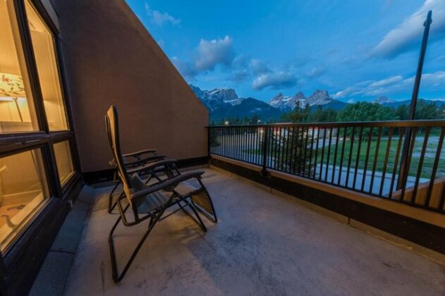 Alpine Village Canmore - Photo3