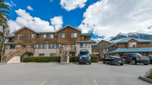 Banff Boundary Lodge - Mountain View 2 Bedrooms Unit