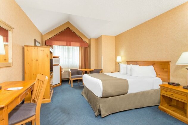 Canmore Inn & Suites - Photo5