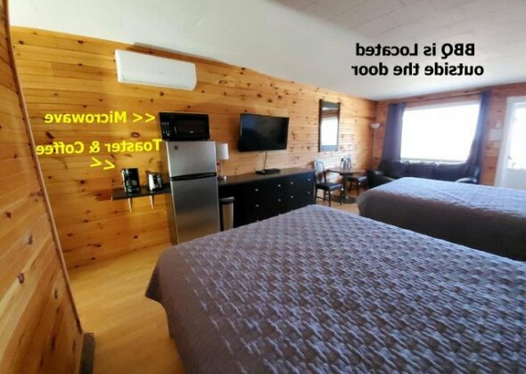 Boardwalk Motel - Photo2