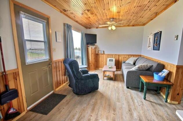 Cavendish Bosom Buddies Cottages & Suites - Photo4