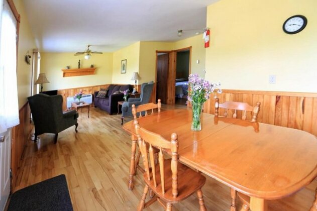 Cavendish Country Inn & Cottages - Photo4