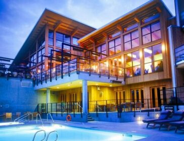 Brentwood Bay Resort & Spa