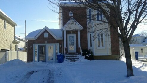 Homestay - friendly and accommodating family Chateauguay