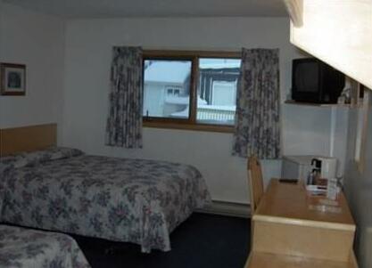 Polar Inn & Suites - Photo3