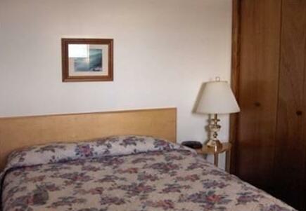 Polar Inn & Suites - Photo5
