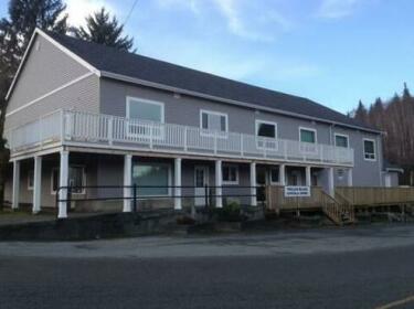 Whales Reach Lodge
