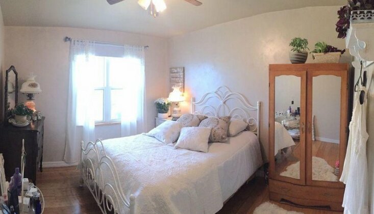 Dionna's Bed & Breakfast - Photo5