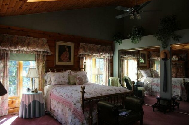 Jewel on the Hill Bed & Breakfast - Photo4