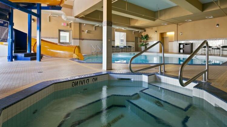 Best Western Cold Lake Inn - Photo3