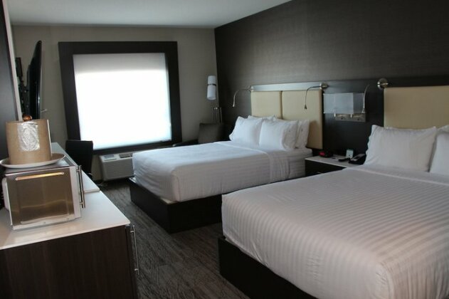 Holiday Inn Express & Suites Cold Lake - Photo5