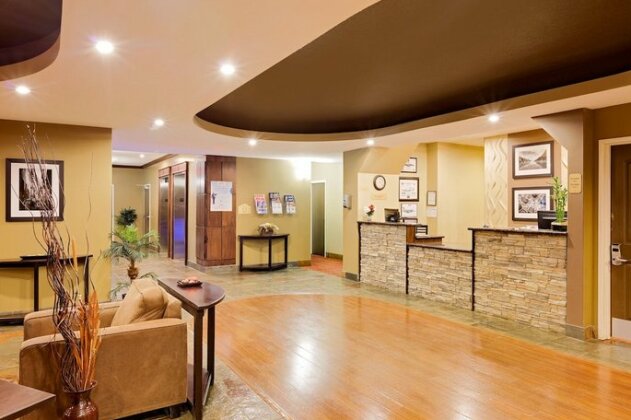 Ramada by Wyndham Cold Lake - Photo5