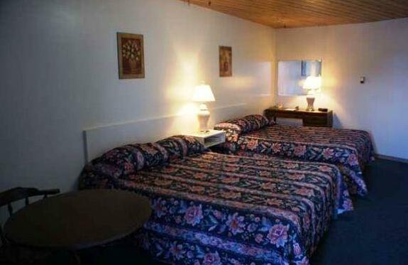 Kootenay Country Inn - Photo4