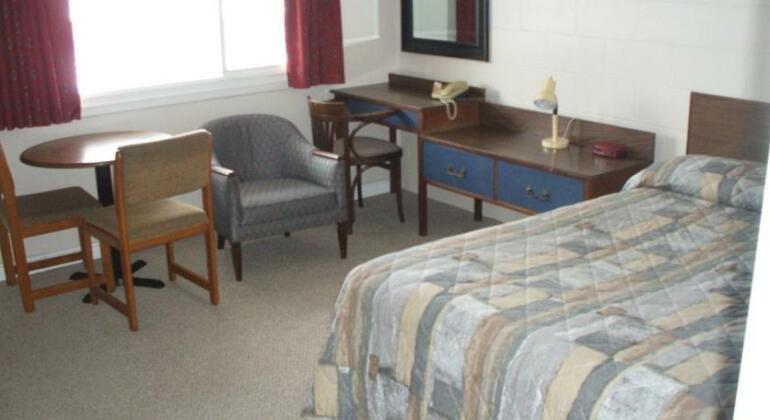 Traveller Motel - Photo3