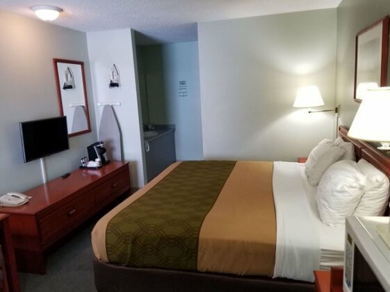 Travelodge by Wyndham Cranbrook - Photo5