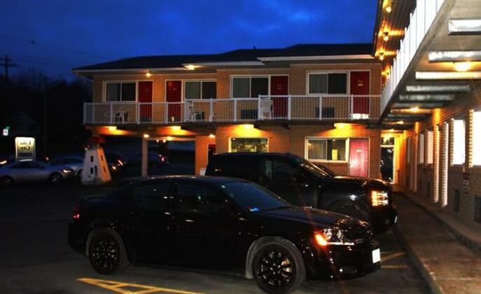 Lake City Motel - Photo2