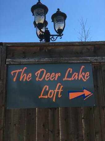 Tranquil Waters Inn - The Deer Lake Loft