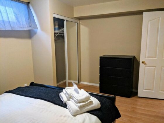 1 Bed Basement Suite In West Edmonton - Photo2