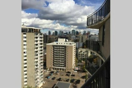 Edmonton NW 118 St Apartment