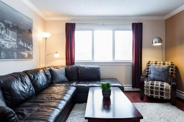 Luxurious Cozy 1 Bedroom/1 Bathroom Whyte Ave Condo - Free Covered Parking - Photo3