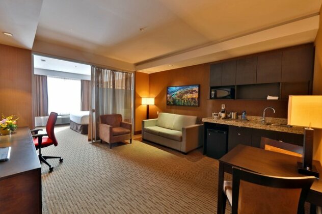 Radisson Hotel & Convention Center Edmonton - Photo4