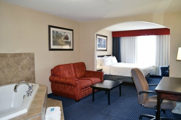Holiday Inn Express Hotel & Suites Edson - Photo5
