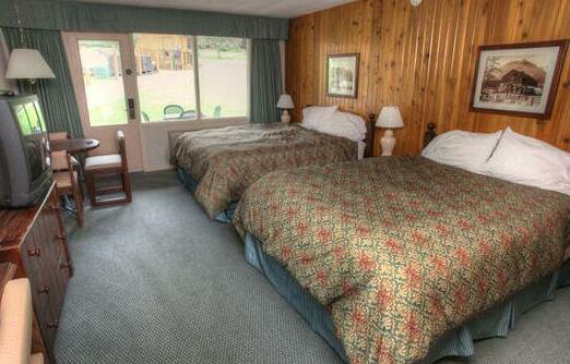 Fairmont Hot Springs Resort - Photo2