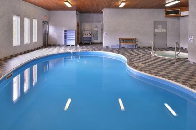 Canadas Best Value Inn and Suites Fernie - Photo3