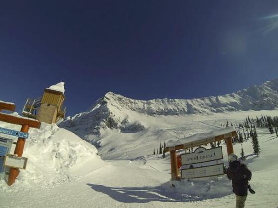 Fernie Slopeside Lodge - Photo2