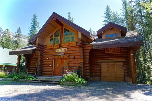 Highline Chalets by FCR