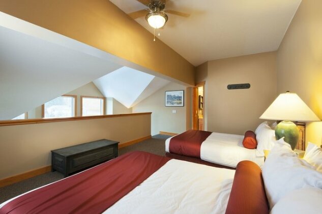 Lizard Creek Lodge - Photo4