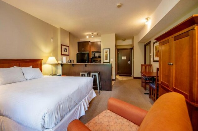 Silver Rock Condos by bnBeyond Vacations - Photo3
