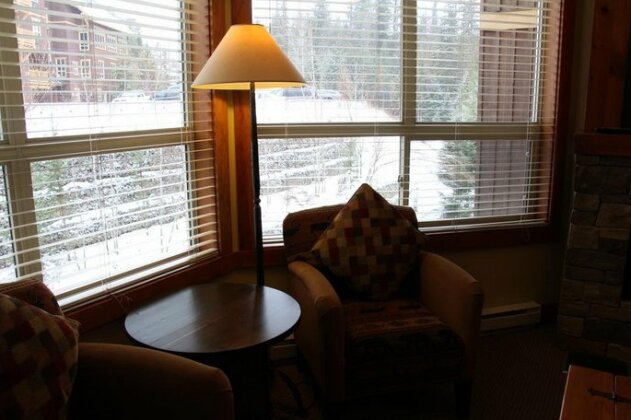 Timberline Lodges by Fernie Lodging Co - Photo2