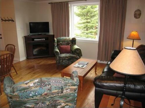 Canadian Rockies Inn - Adults only - Photo5