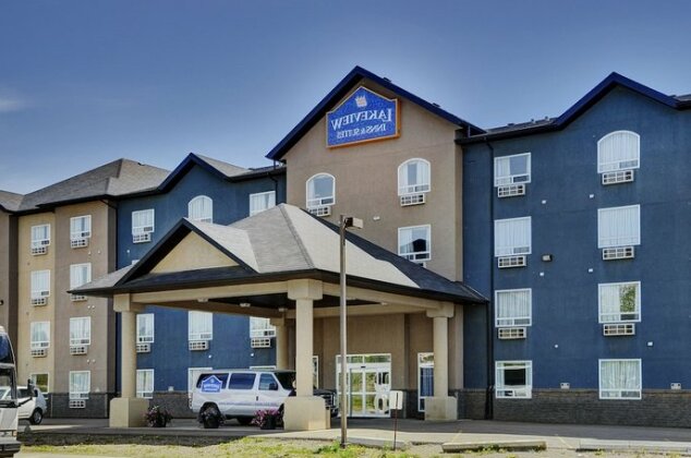 Lakeview Inns & Suites Fort Nelson - Photo2