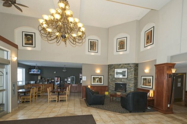 Lakeview Inns & Suites Fort Nelson - Photo5