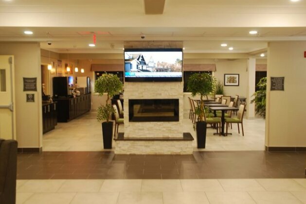 Best Western PLUS Fort Saskatchewan Inn & Suites - Photo3