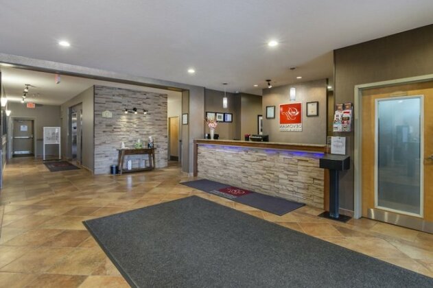 Devonian Hotel and Suites - Photo4