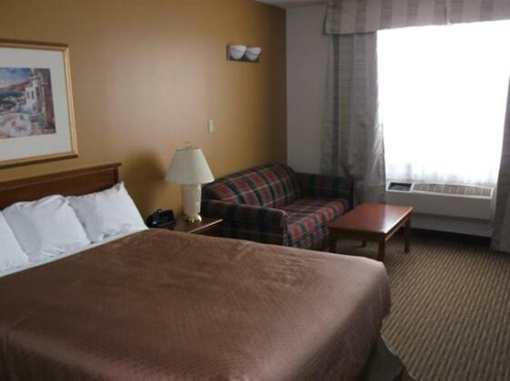 Foxwood Inn and Suites - Photo4