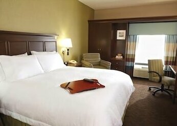 Hampton Inn & Suites by Hilton Fredericton - Photo5
