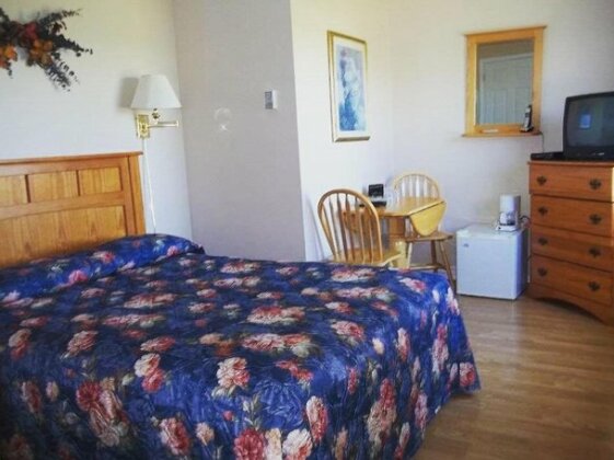 New London Bay Motel - Photo2