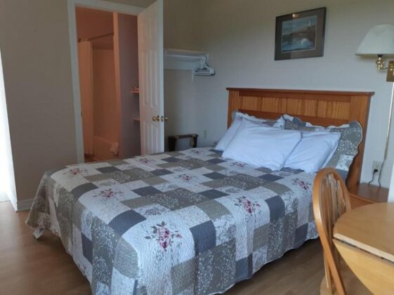 New London Bay Motel - Photo4